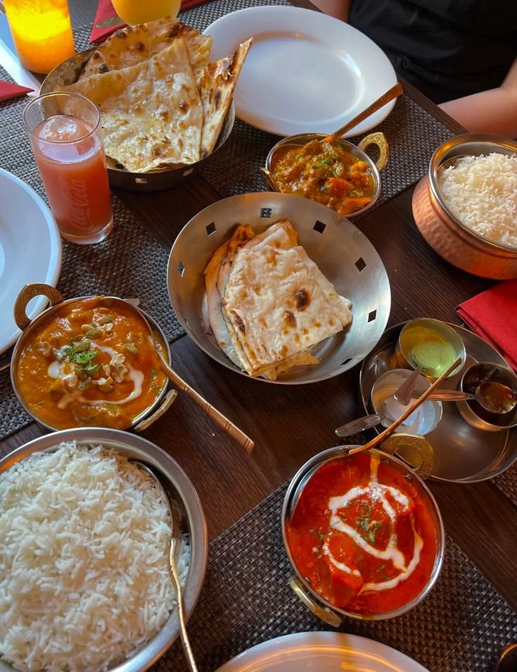 chicken butter with garlic naan (1)